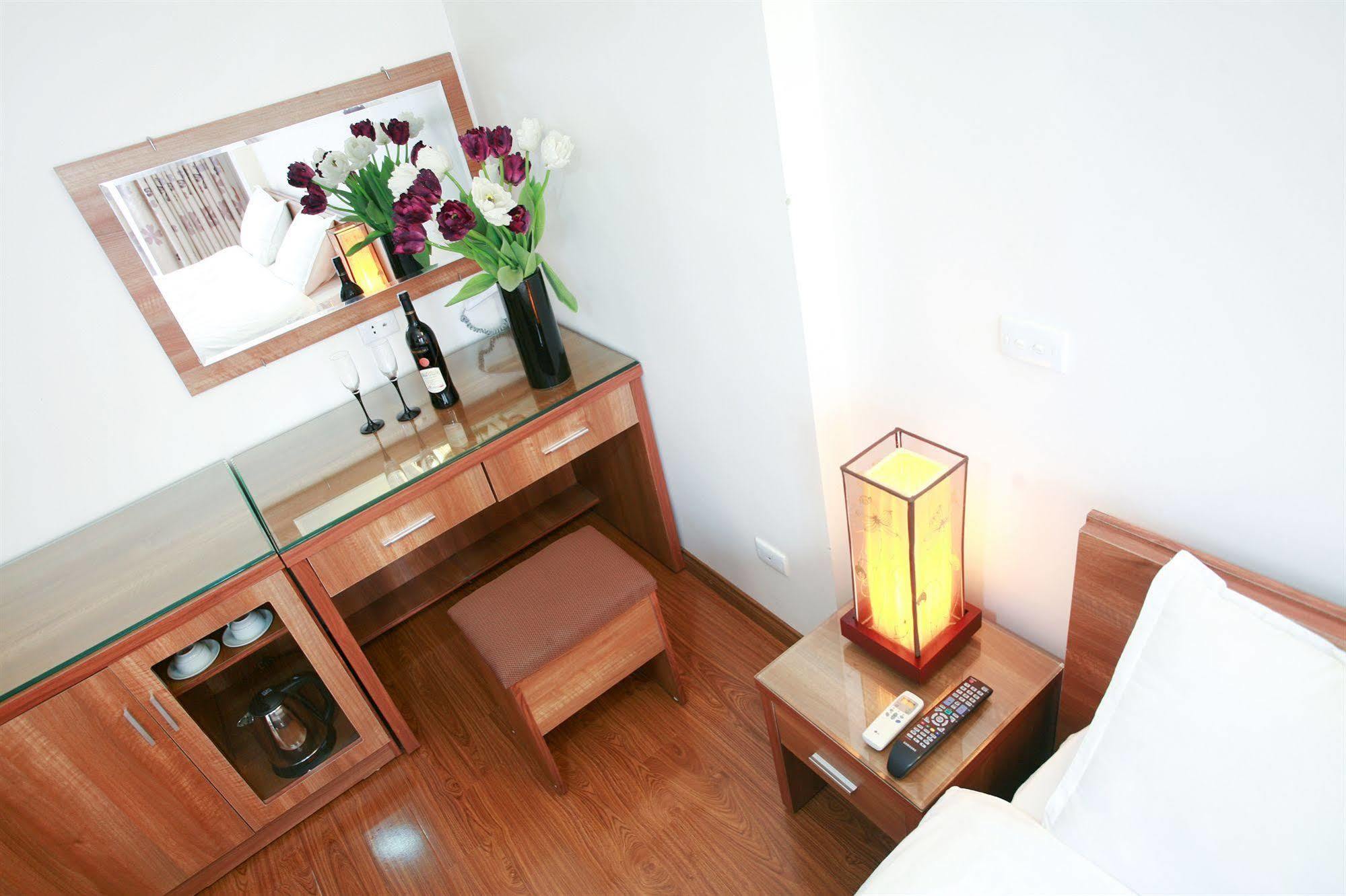 Especen Hotel Hanoi Buitenkant foto
